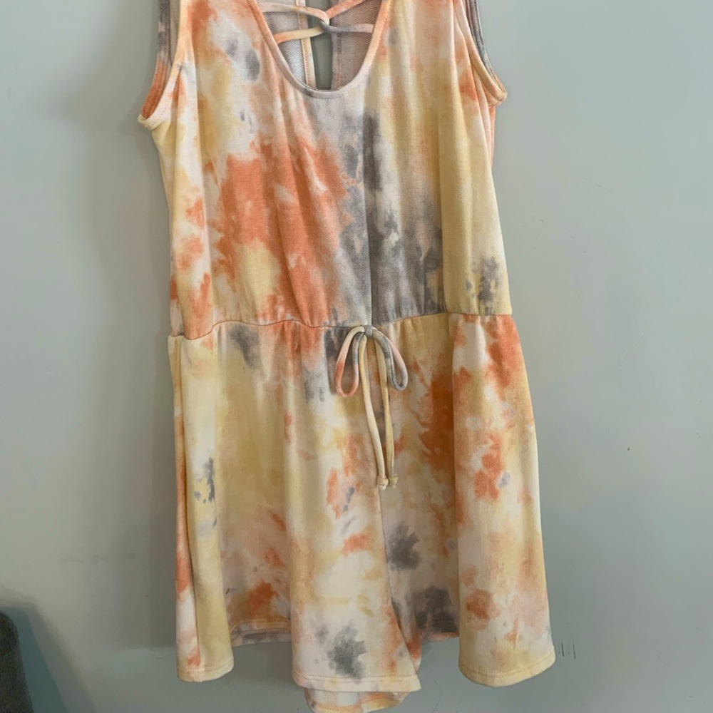 🎁NWT Short romper❤️ by Fantastic Fawn size S.  (F)